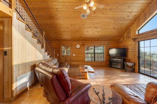 Image 15 of 29 For 1045 Bellewood