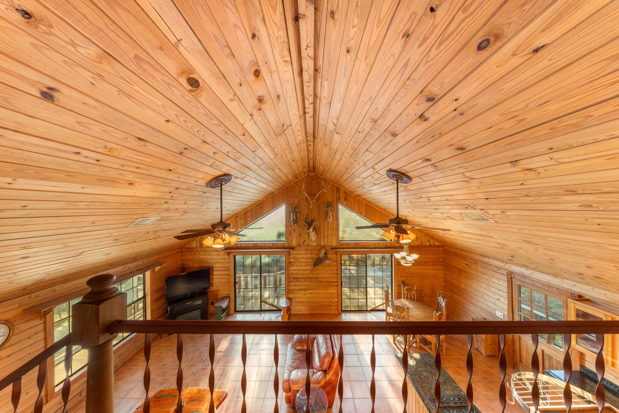 Image 22 of 29 For 1045 Bellewood