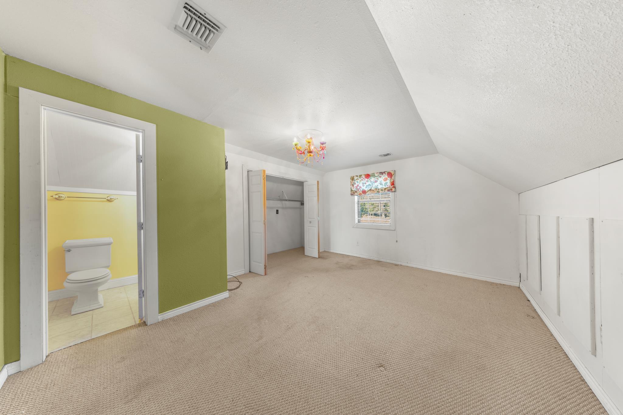 Image 23 of 29 For 1045 Bellewood