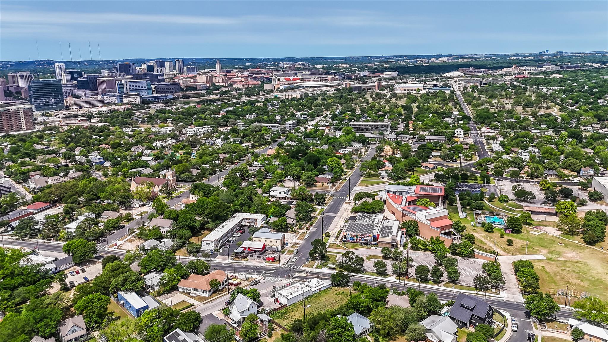 Image 6 of 14 For 1405 Rosewood Ave