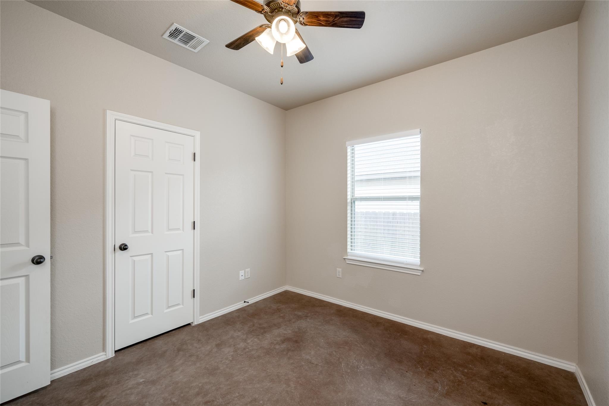 Image 13 of 17 For 2545 Pahmeyer Rd 2545