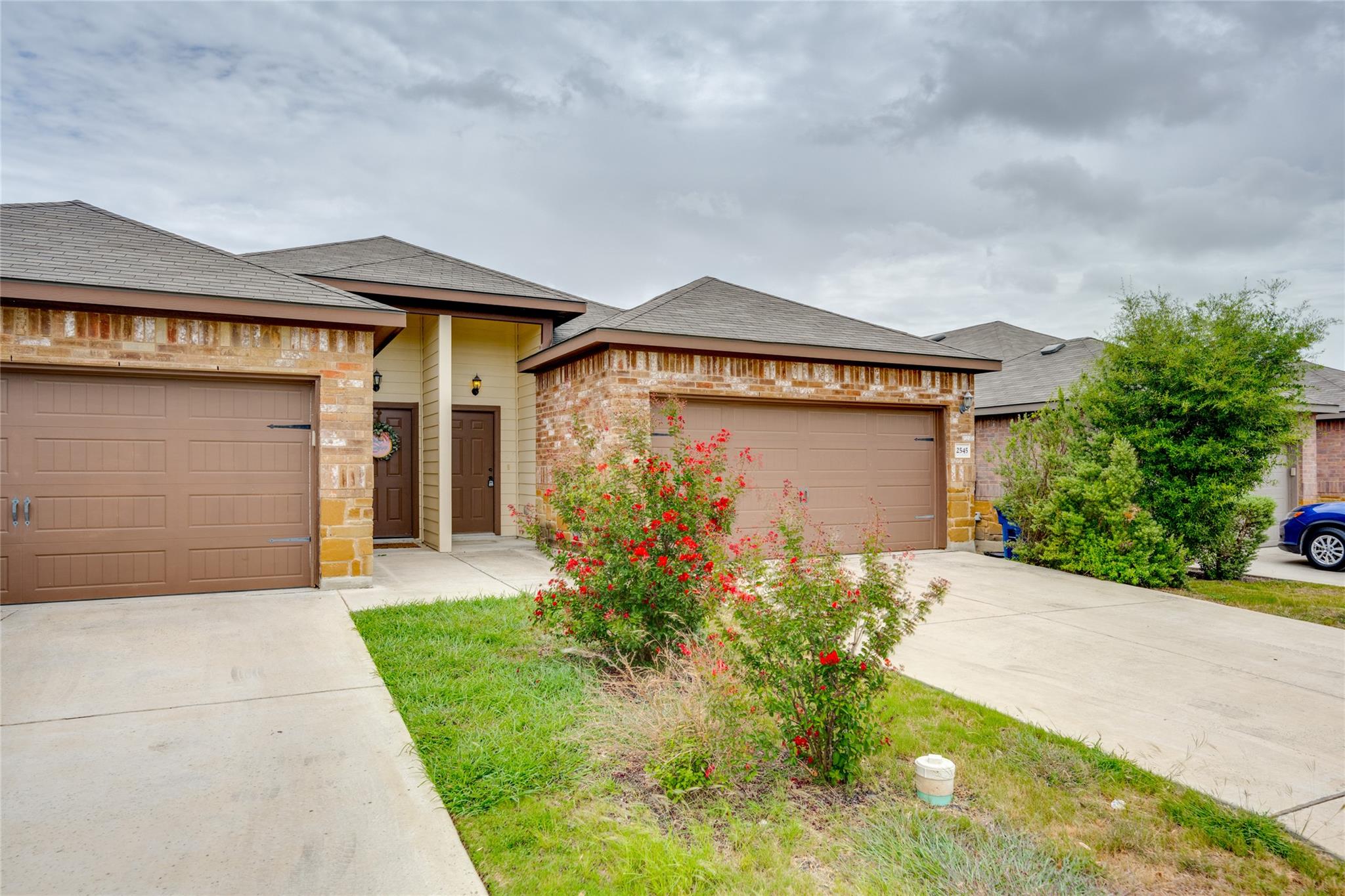 Image 2 of 17 For 2545 Pahmeyer Rd 2545