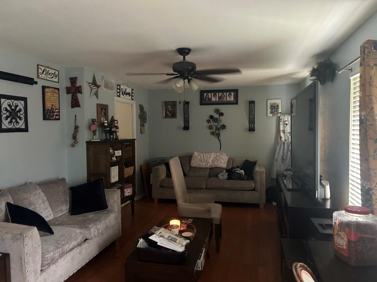 Image 3 of 10 For 6314 Handsome Lake Dr