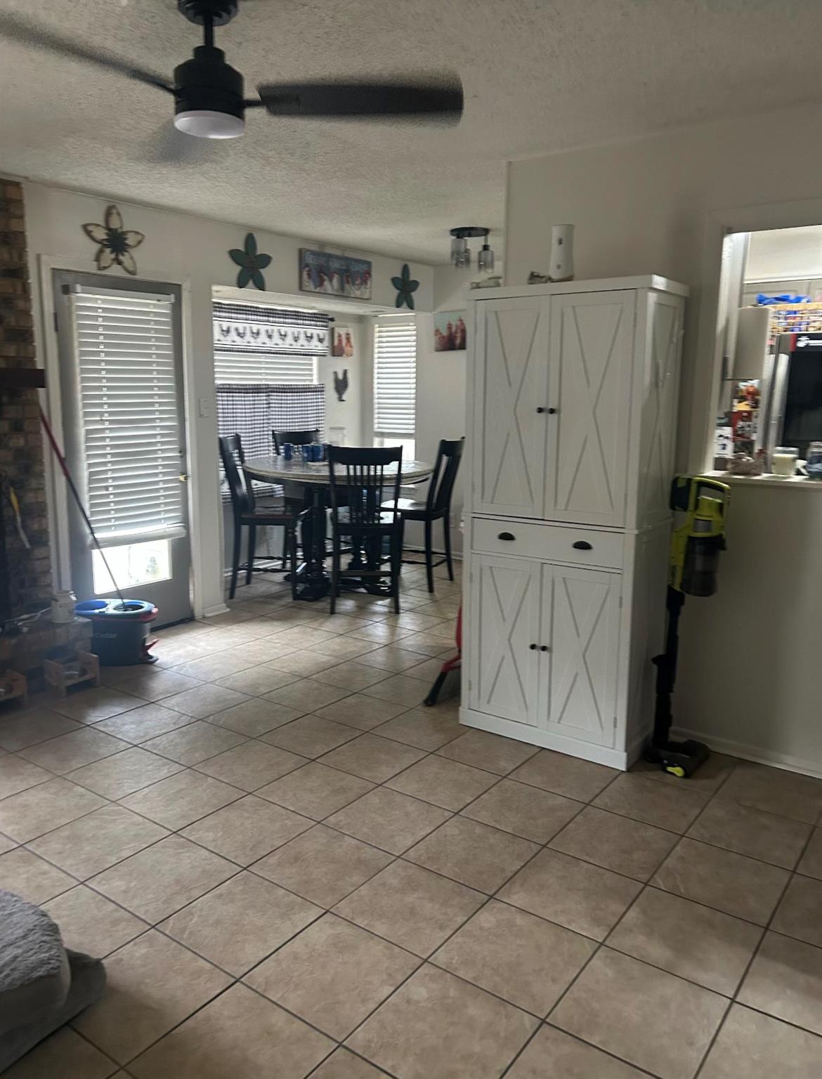 Image 4 of 10 For 6314 Handsome Lake Dr