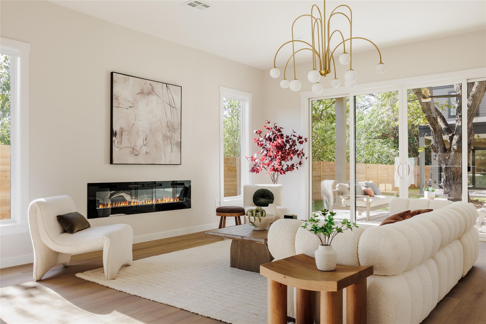 Image 11 of 32 For 901 Redd St 1