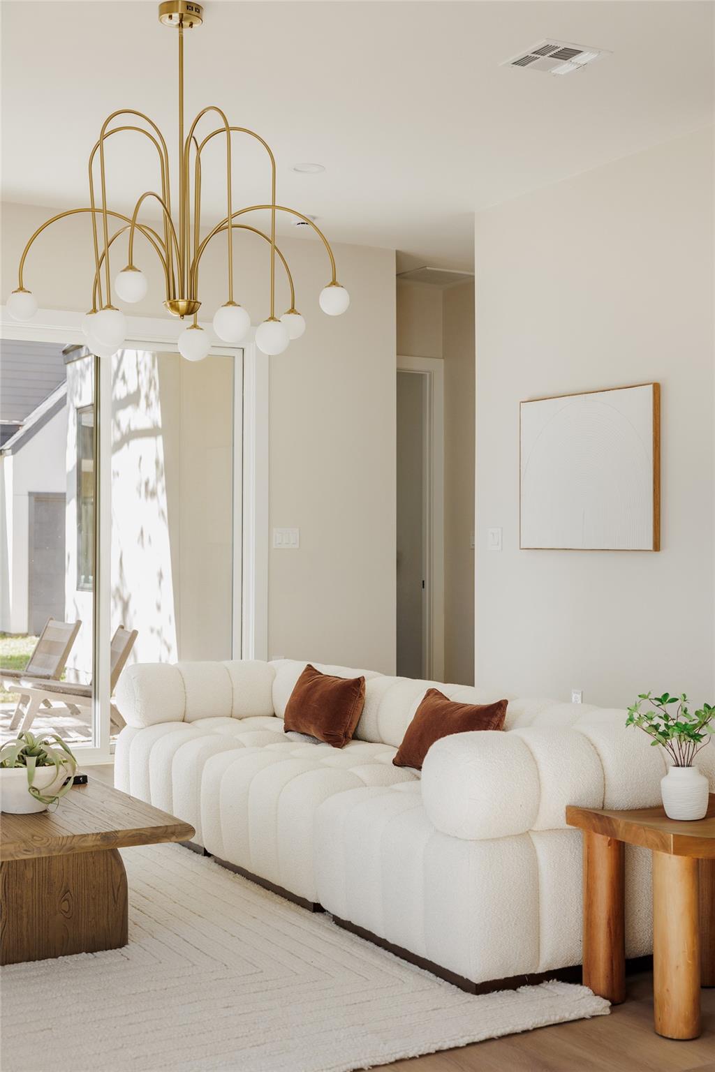 Image 12 of 32 For 901 Redd St 1