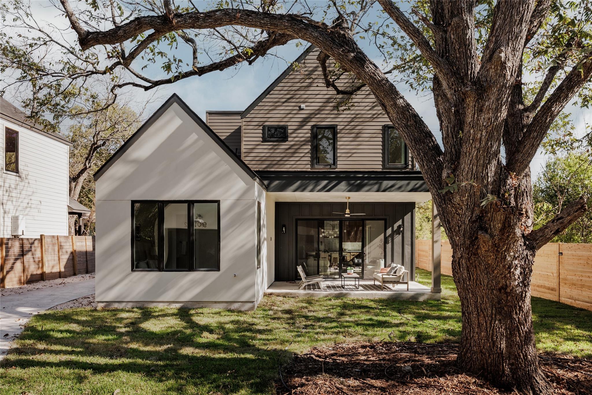 Image 31 of 32 For 901 Redd St 1