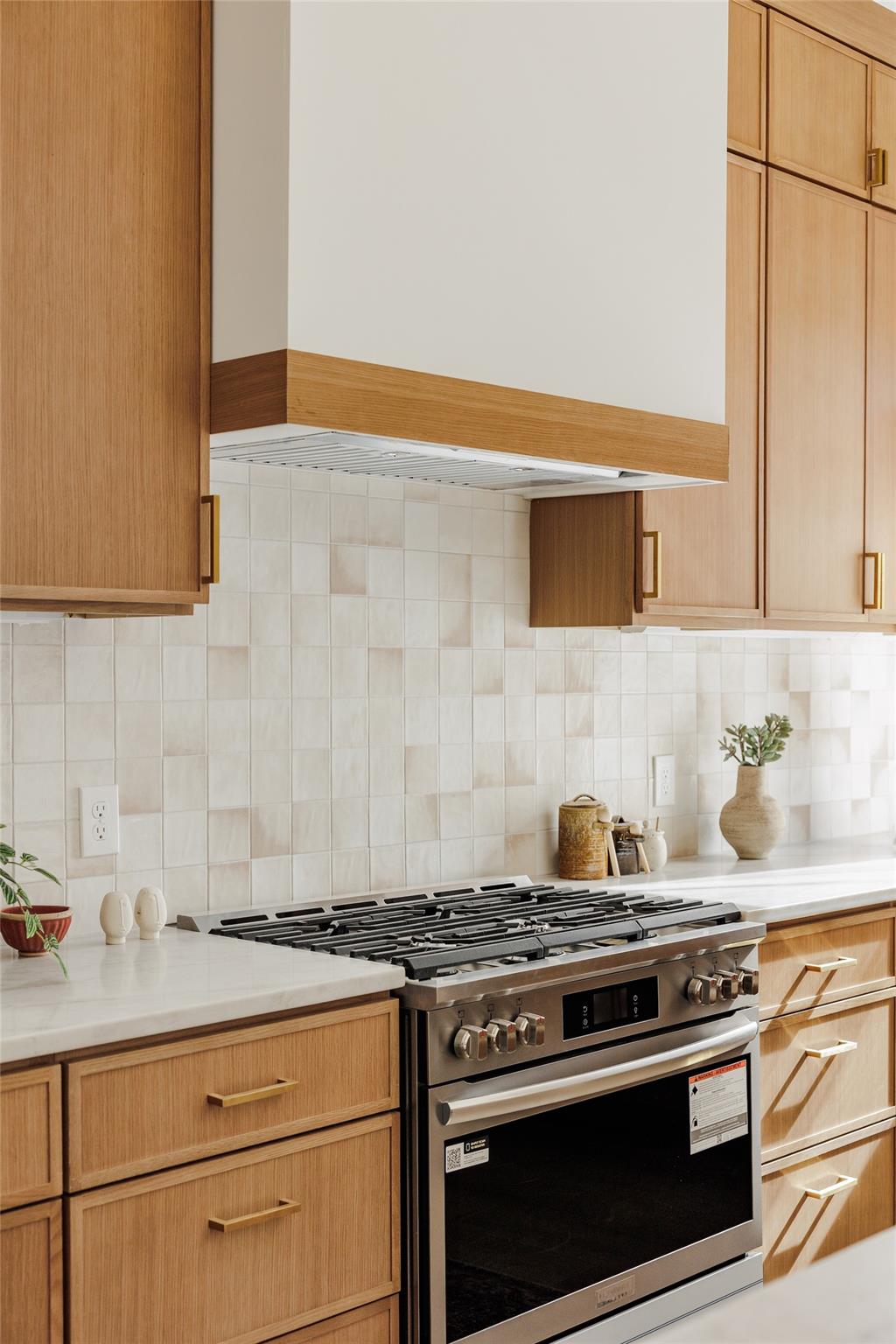 Image 6 of 32 For 901 Redd St 1