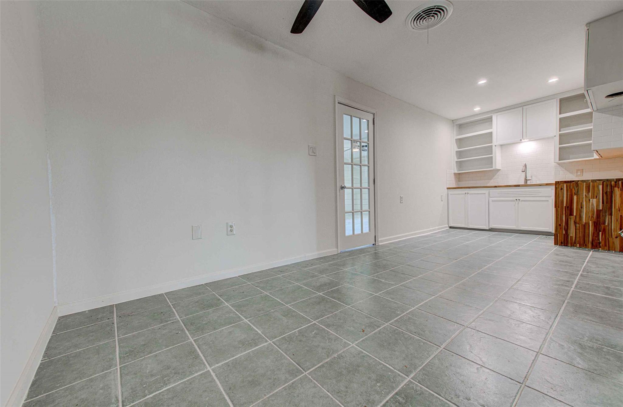 Image 10 of 33 For 110 Saint Johns Ave