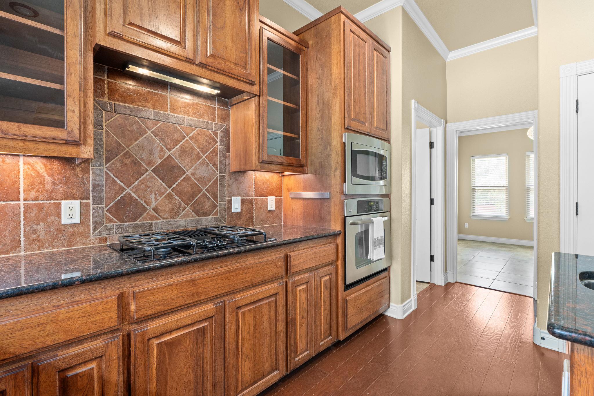 Image 13 of 40 For 1135 Redleaf Dr