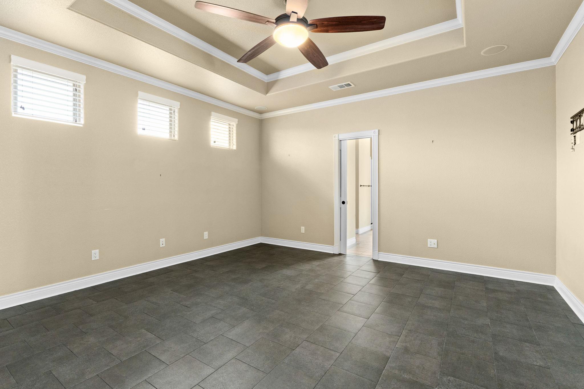 Image 16 of 40 For 1135 Redleaf Dr