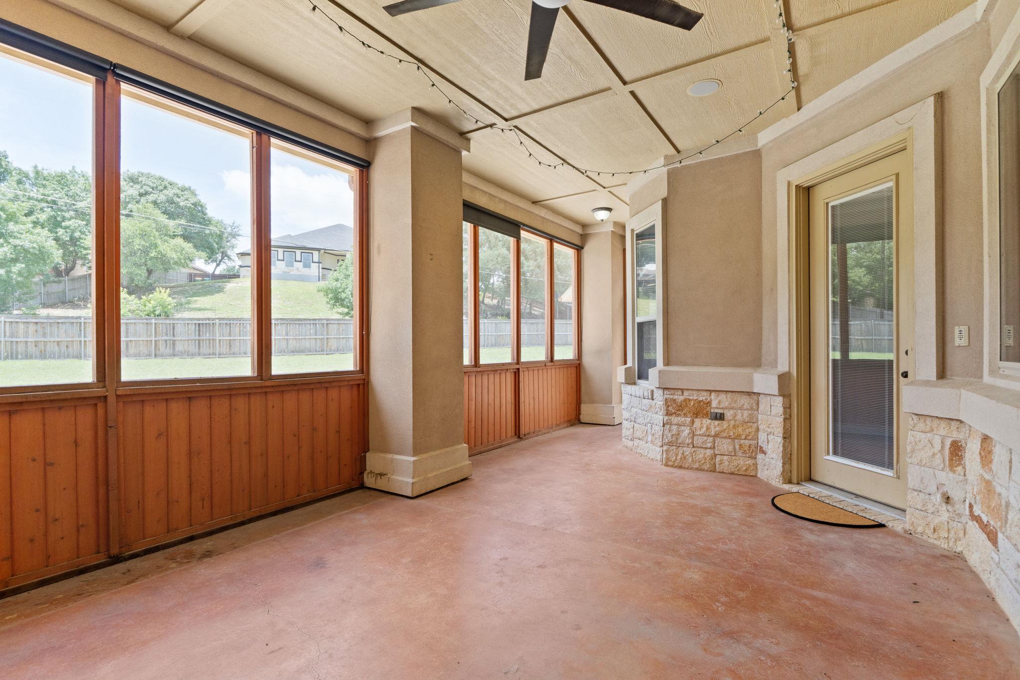 Image 31 of 40 For 1135 Redleaf Dr