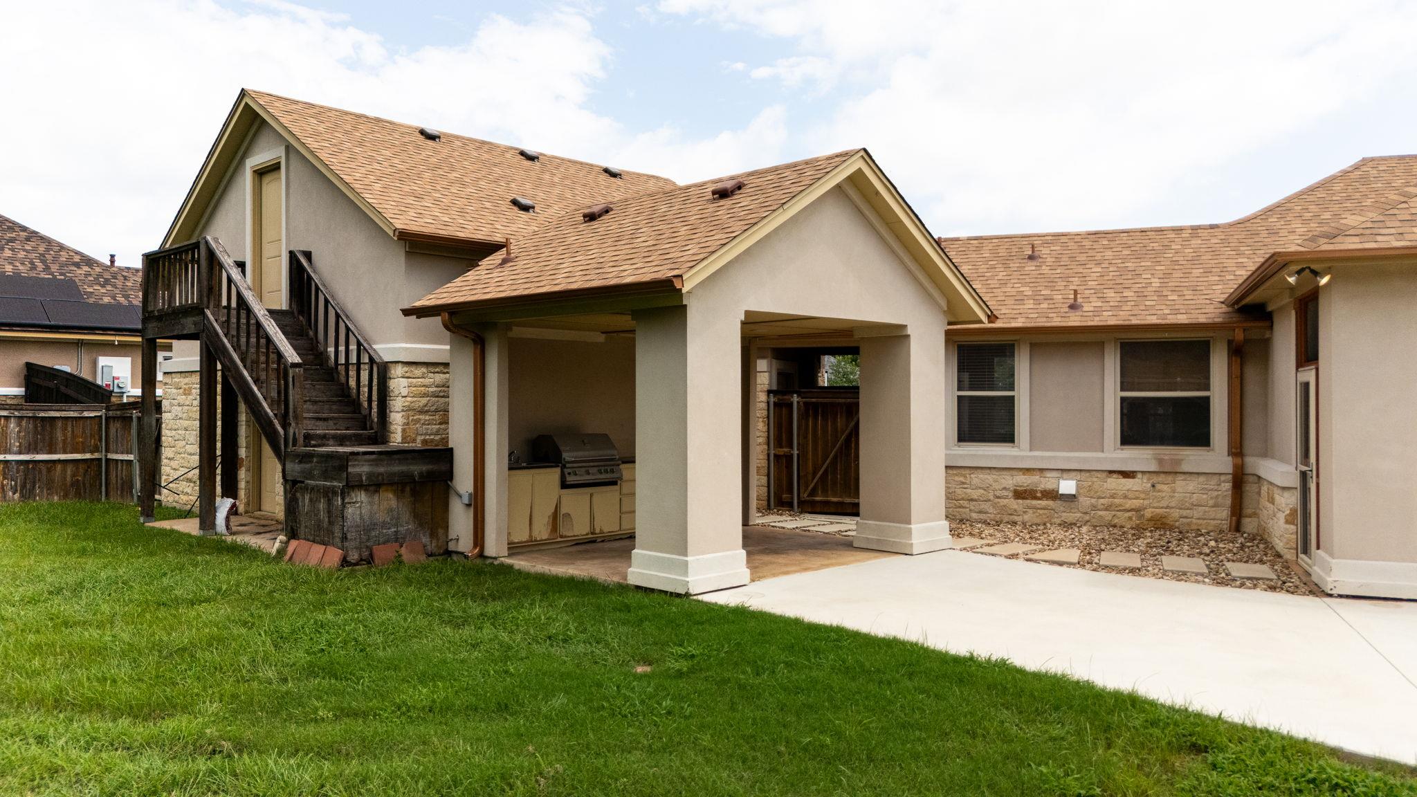 Image 36 of 40 For 1135 Redleaf Dr