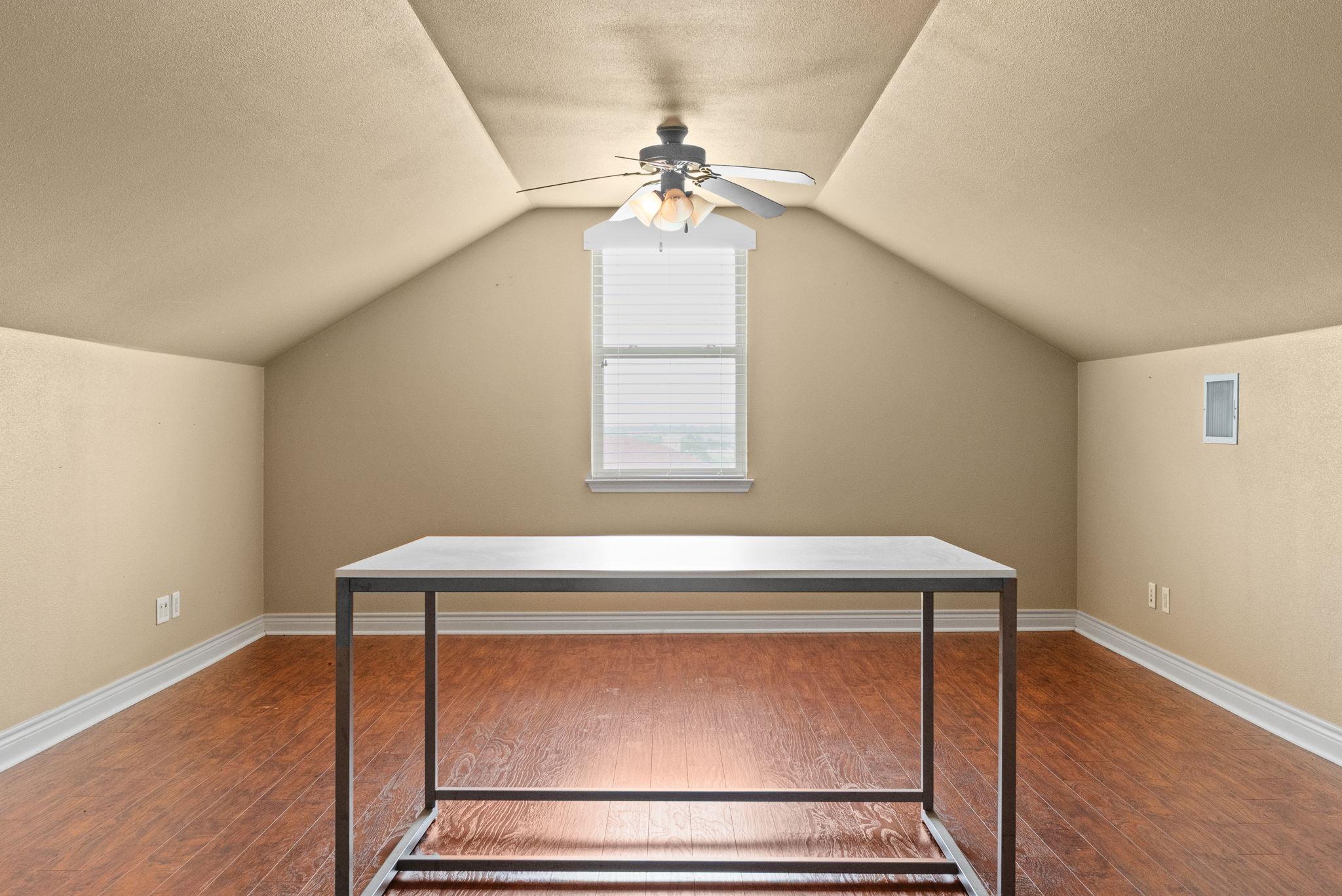 Image 39 of 40 For 1135 Redleaf Dr