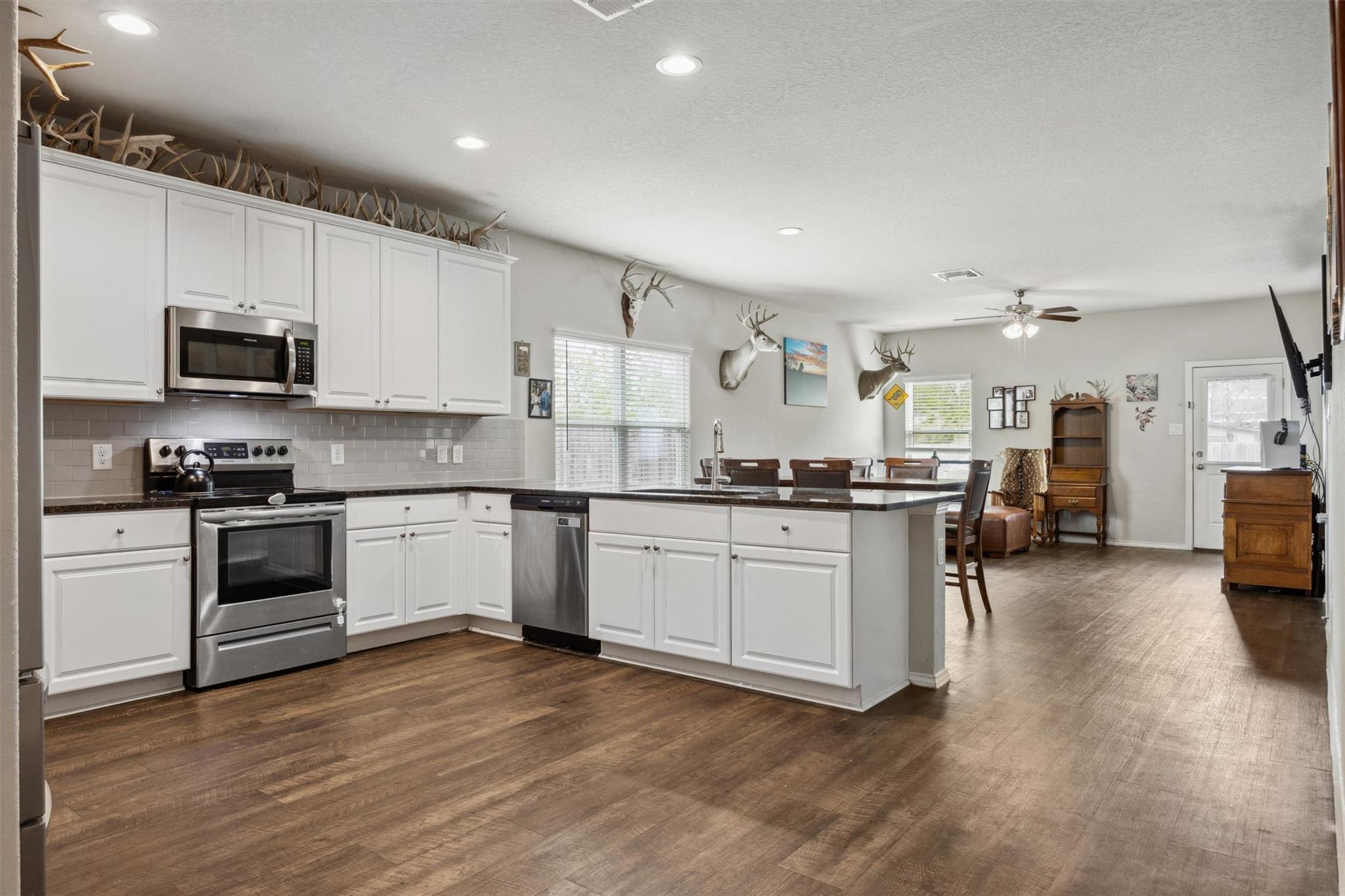 Details for 1413 Coffee Tree Dr, New Braunfels, TX 78130