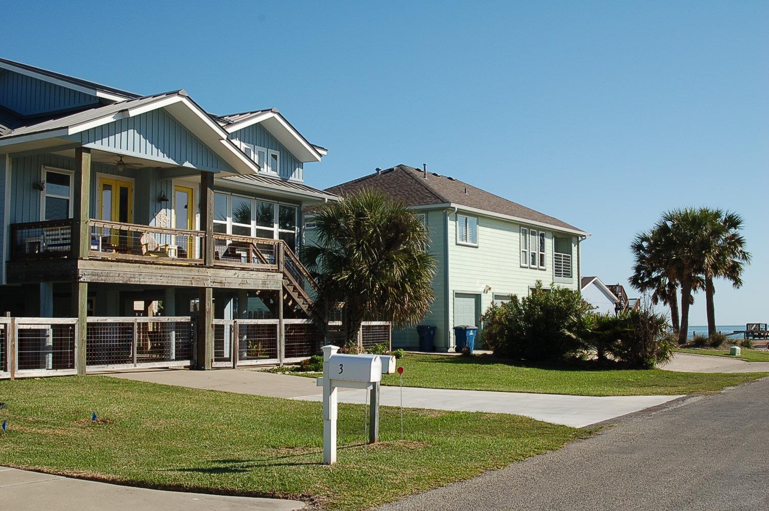 Image 4 of 33 For 1 Jamaica Dr