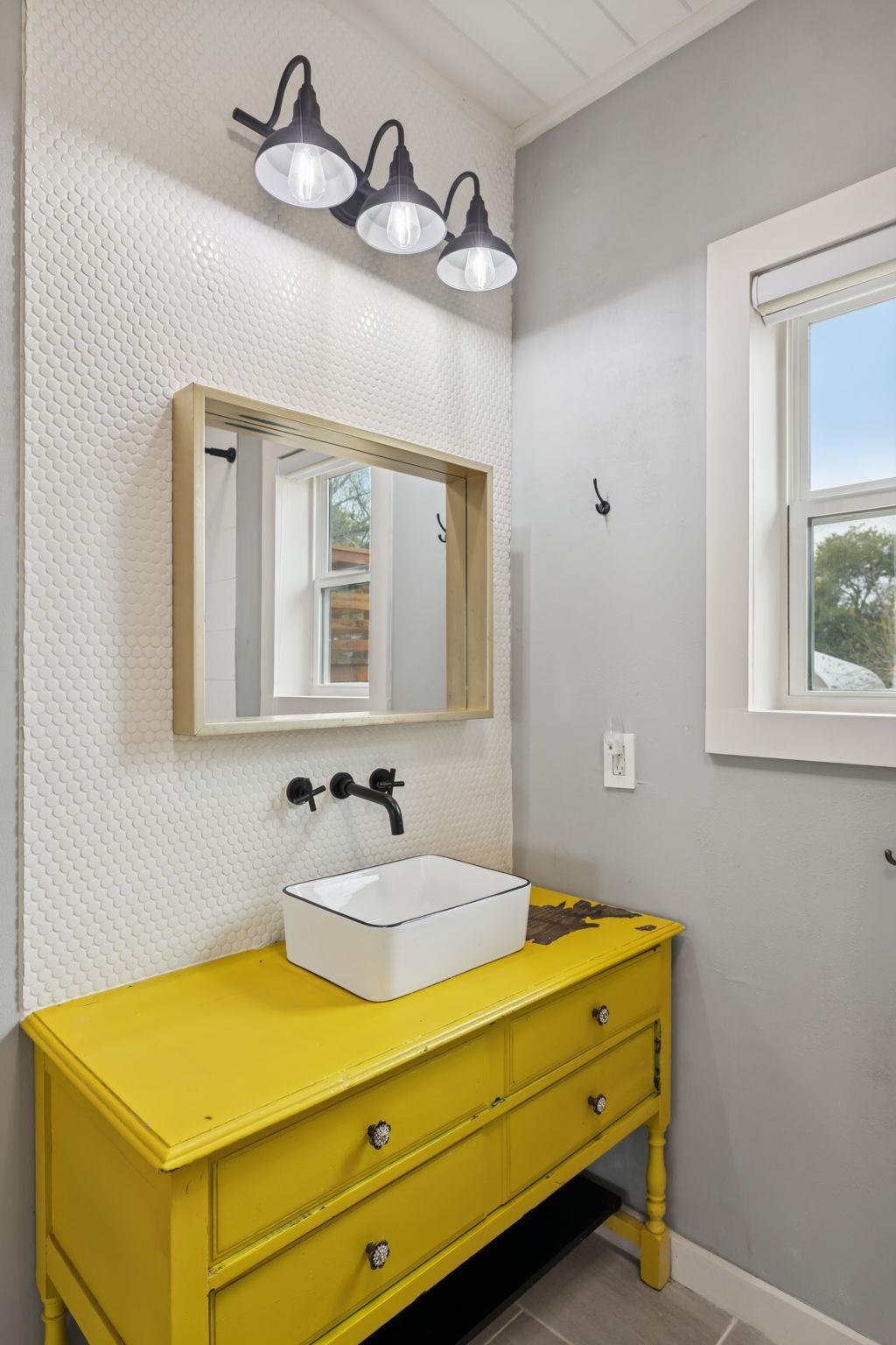 Image 14 of 30 For 2902 Katy St