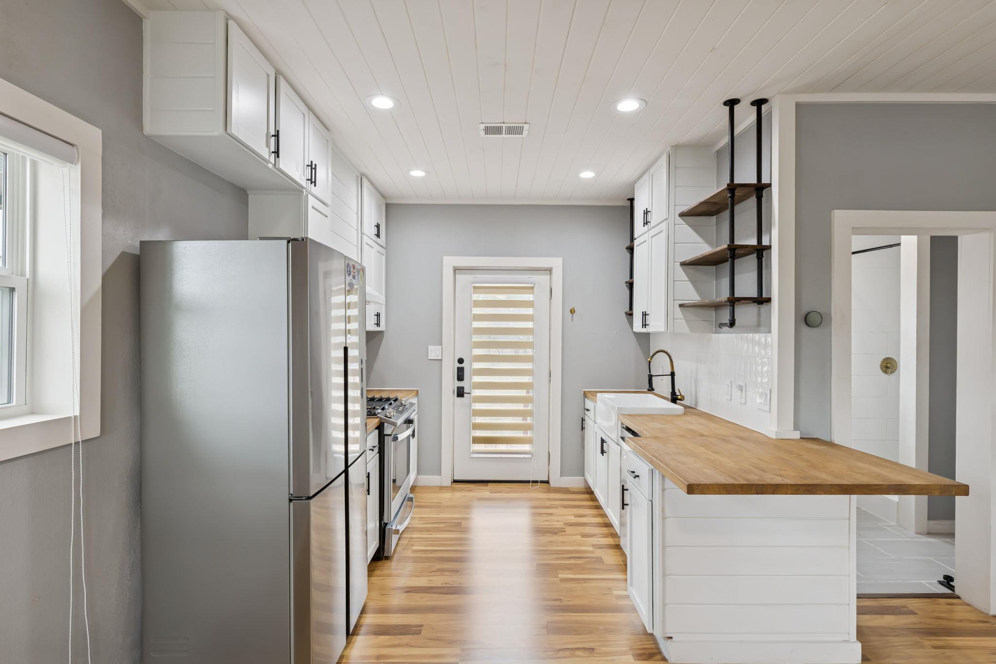 Image 17 of 30 For 2902 Katy St