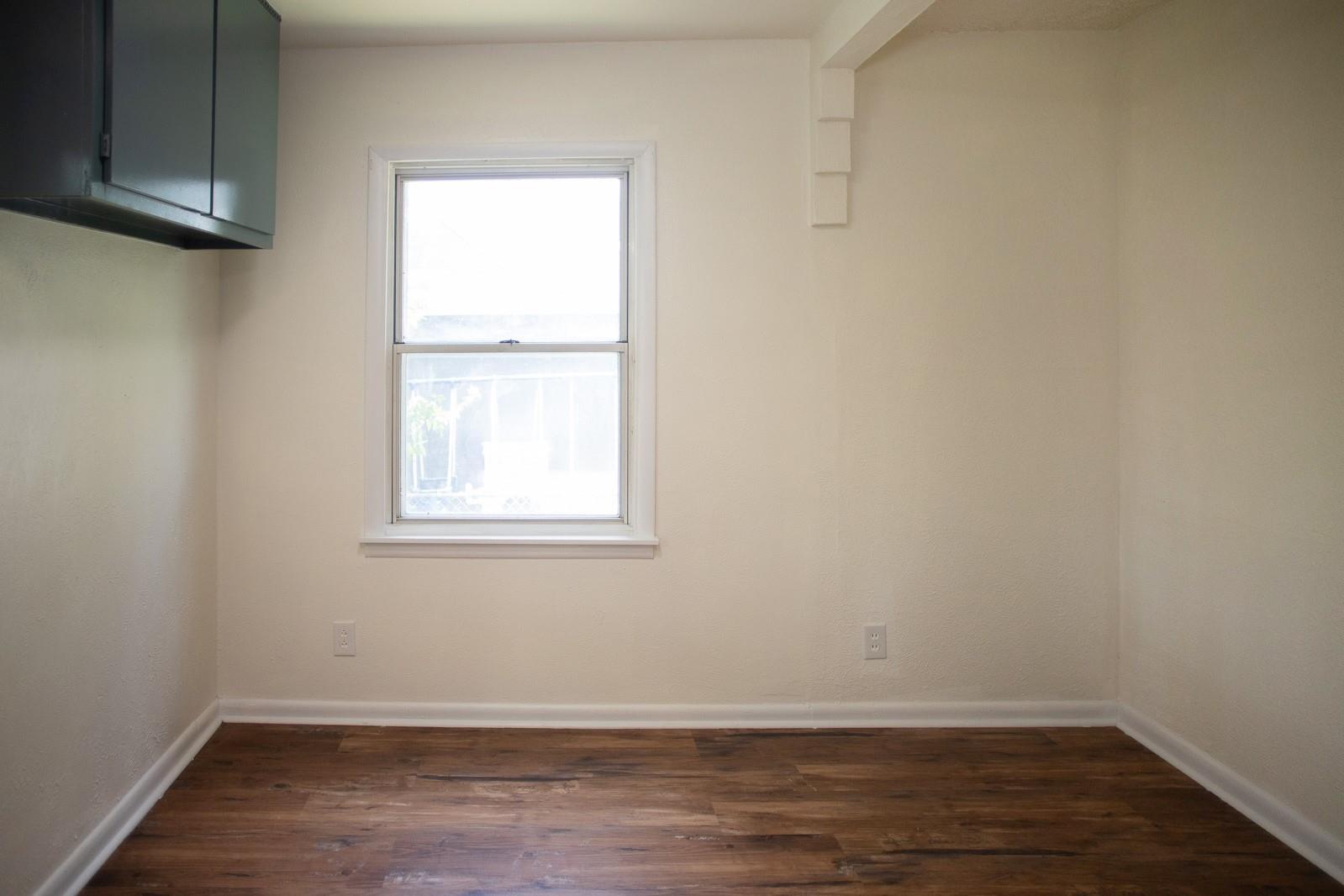 Image 10 of 36 For 302 Patton Dr