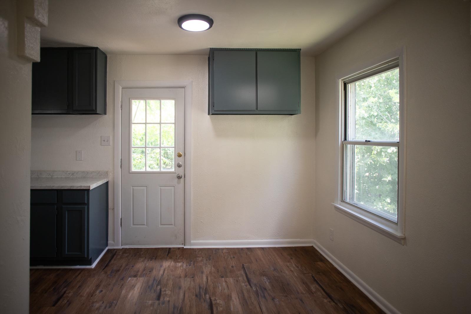 Image 11 of 36 For 302 Patton Dr