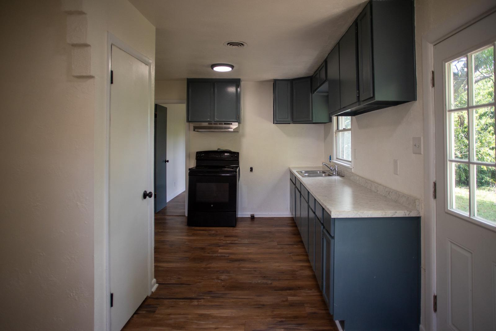 Image 12 of 36 For 302 Patton Dr