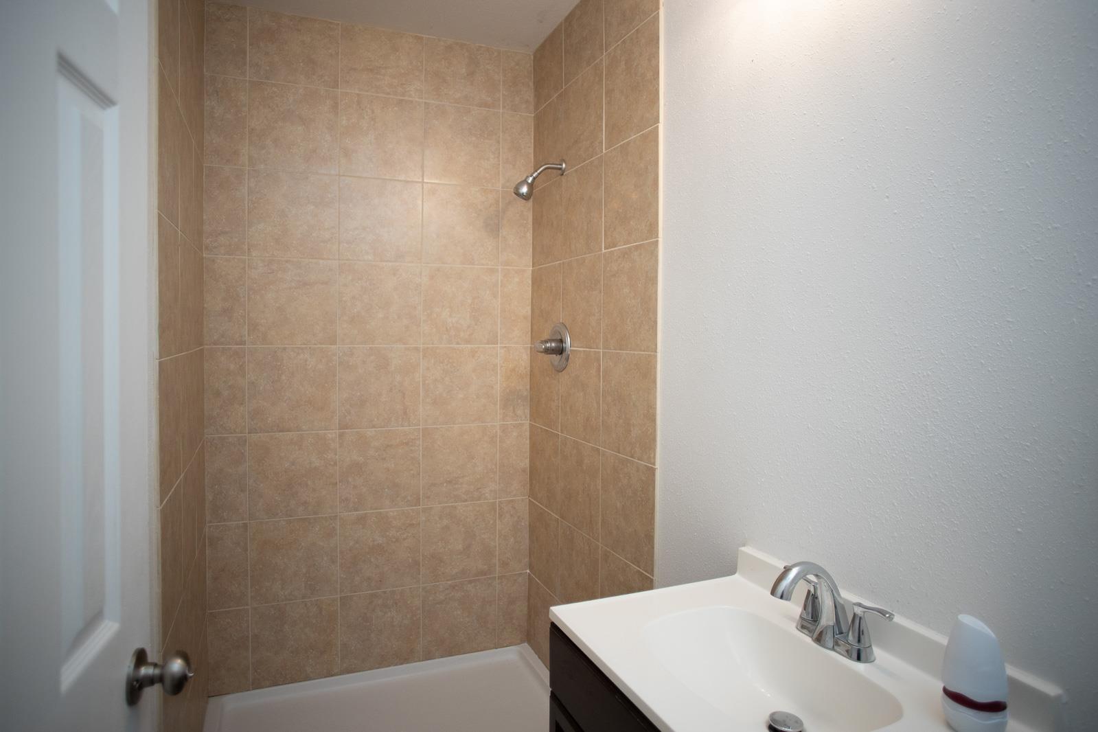 Image 14 of 36 For 302 Patton Dr