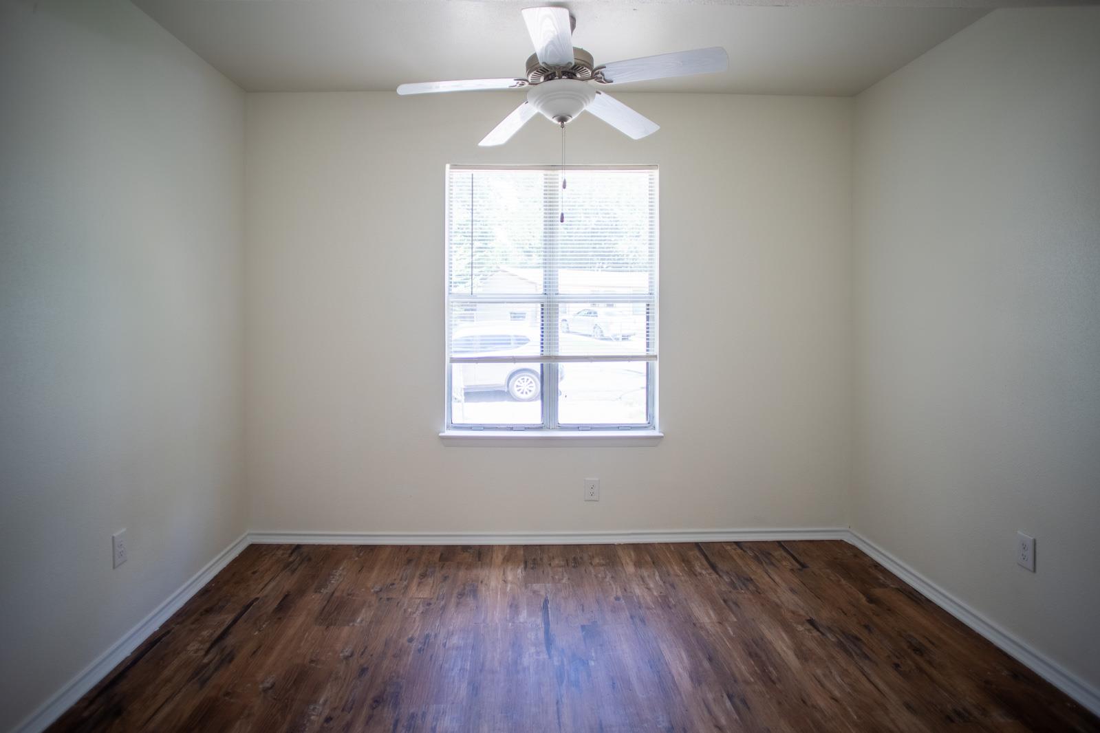 Image 15 of 36 For 302 Patton Dr