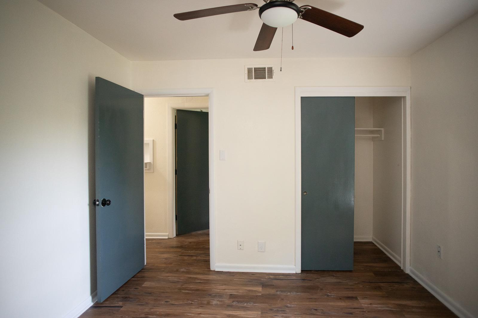 Image 23 of 36 For 302 Patton Dr