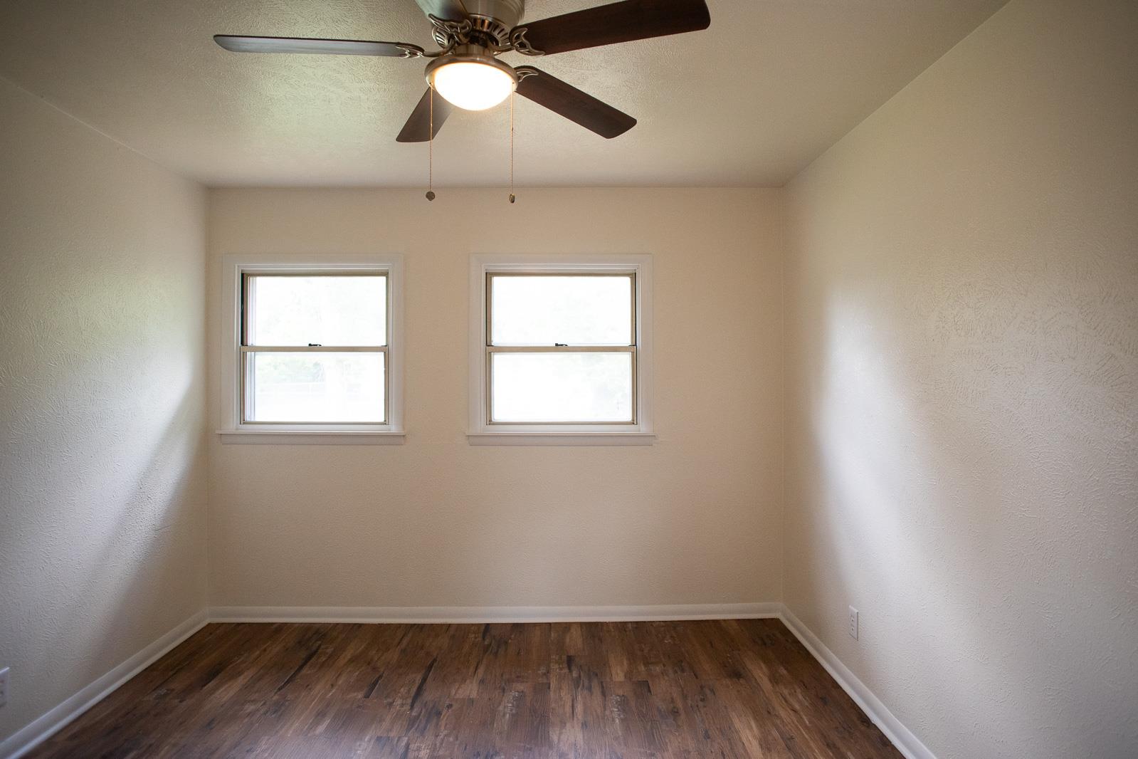 Image 29 of 36 For 302 Patton Dr