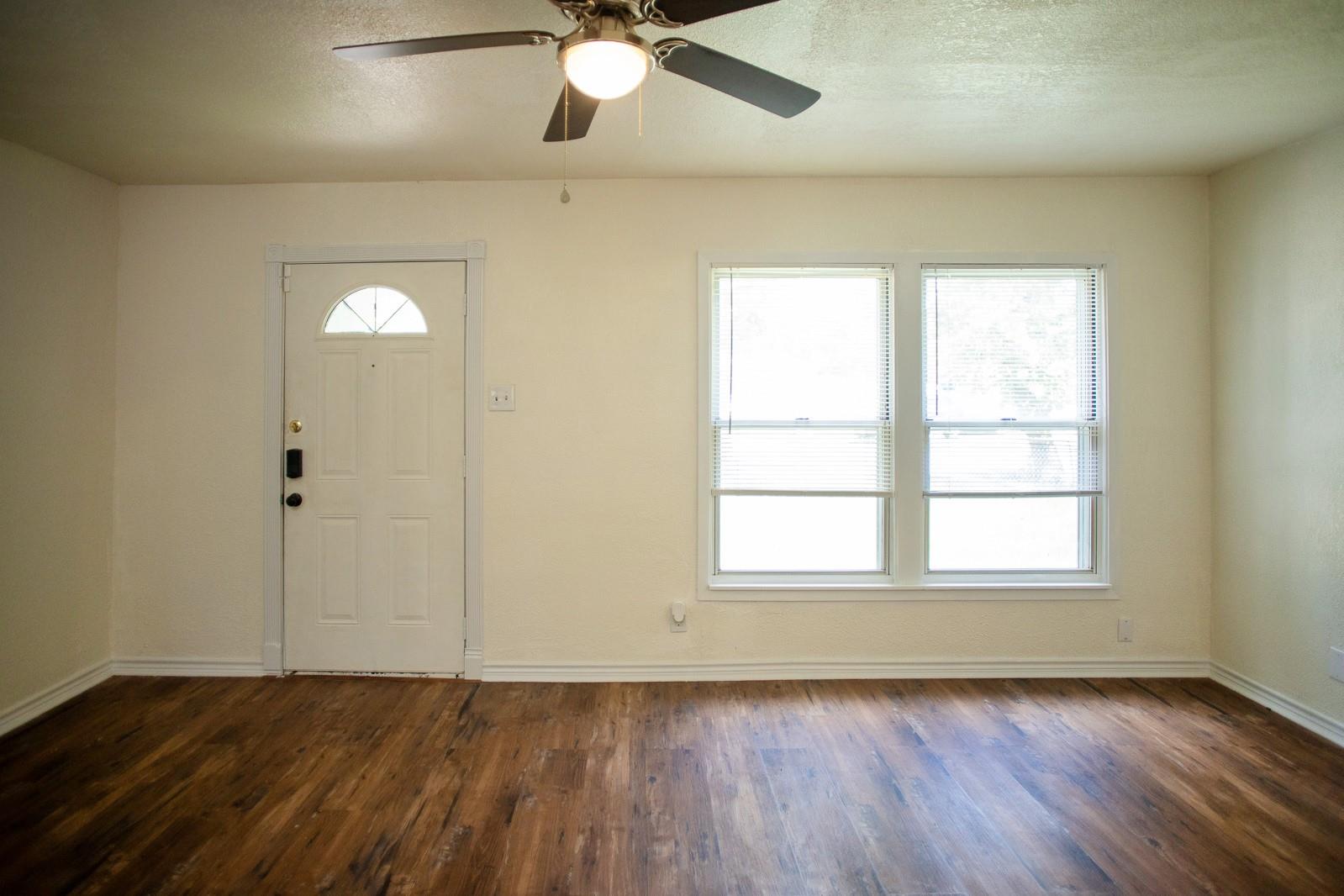 Image 6 of 36 For 302 Patton Dr