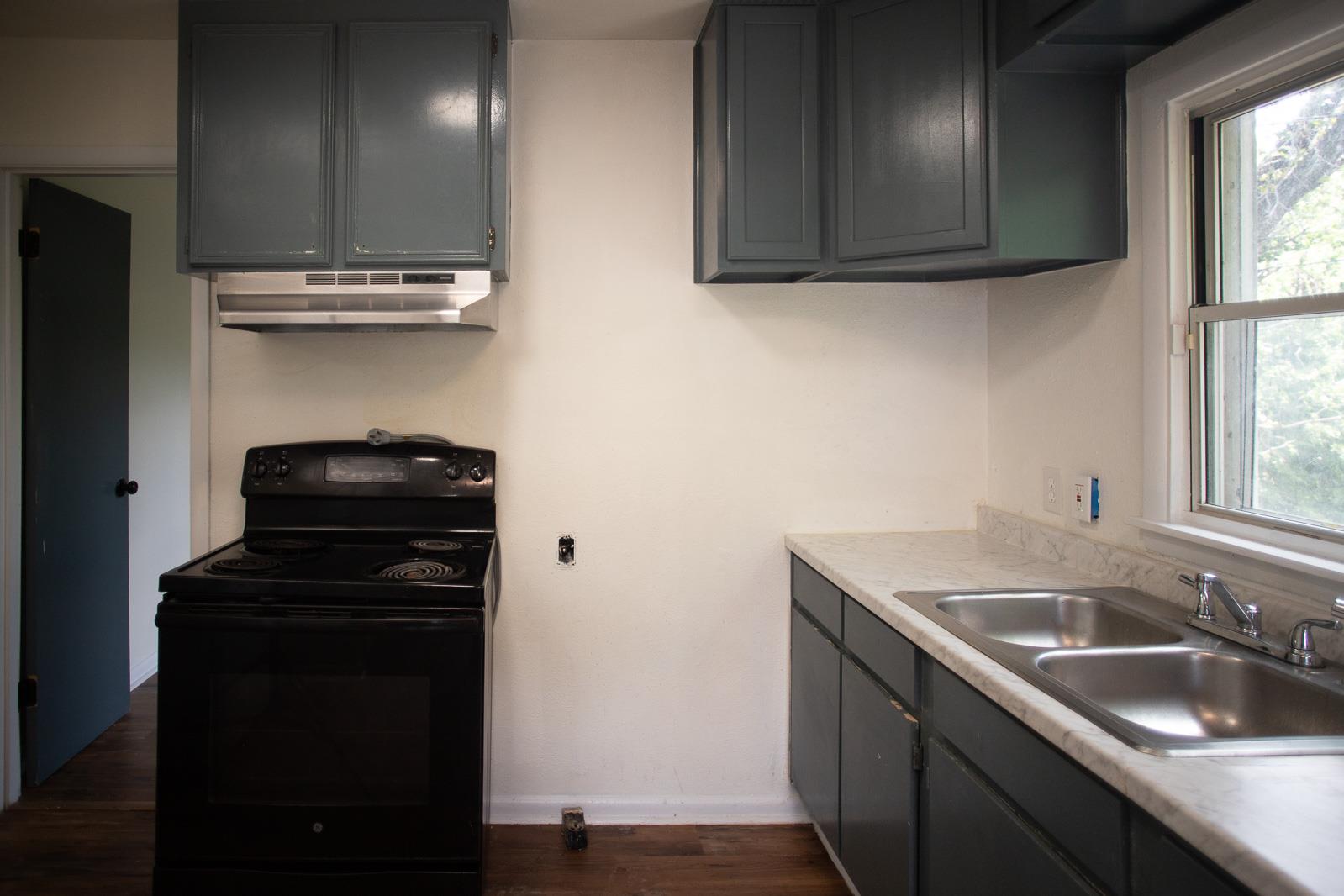 Image 8 of 36 For 302 Patton Dr