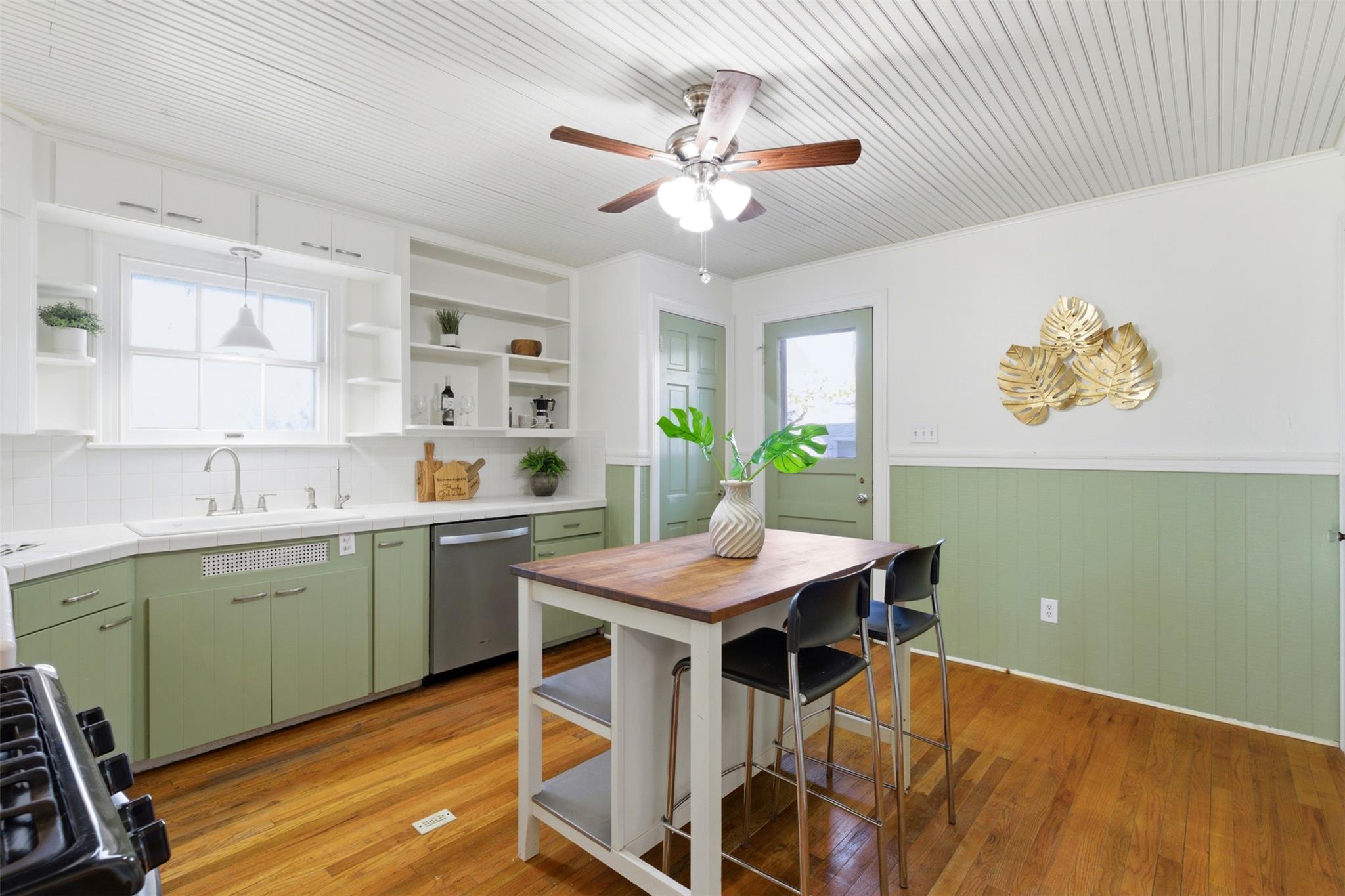 Image 7 of 22 For 1506 Grace St