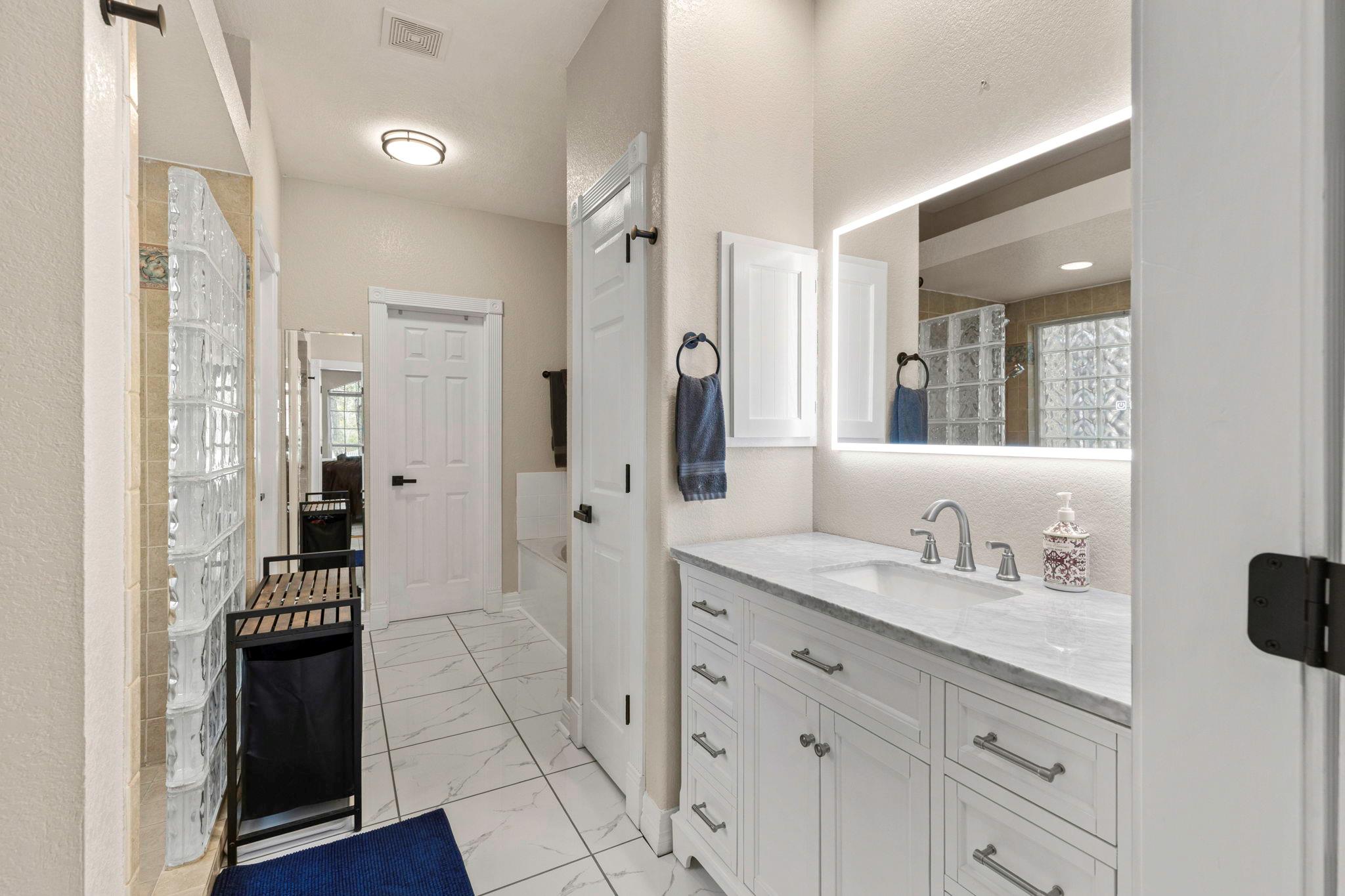 Image 20 of 40 For 771 Hillje Rd