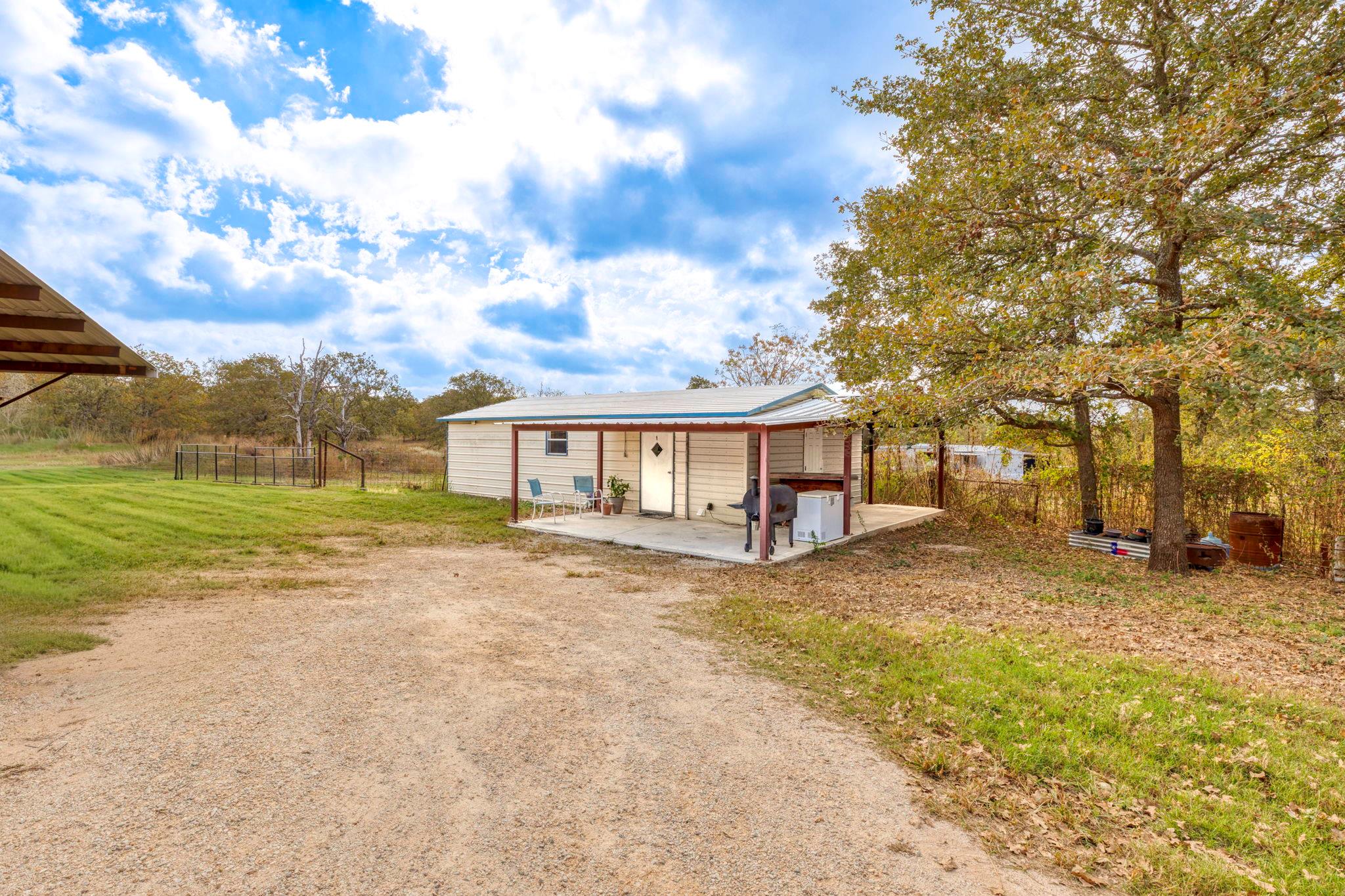 Image 25 of 40 For 771 Hillje Rd