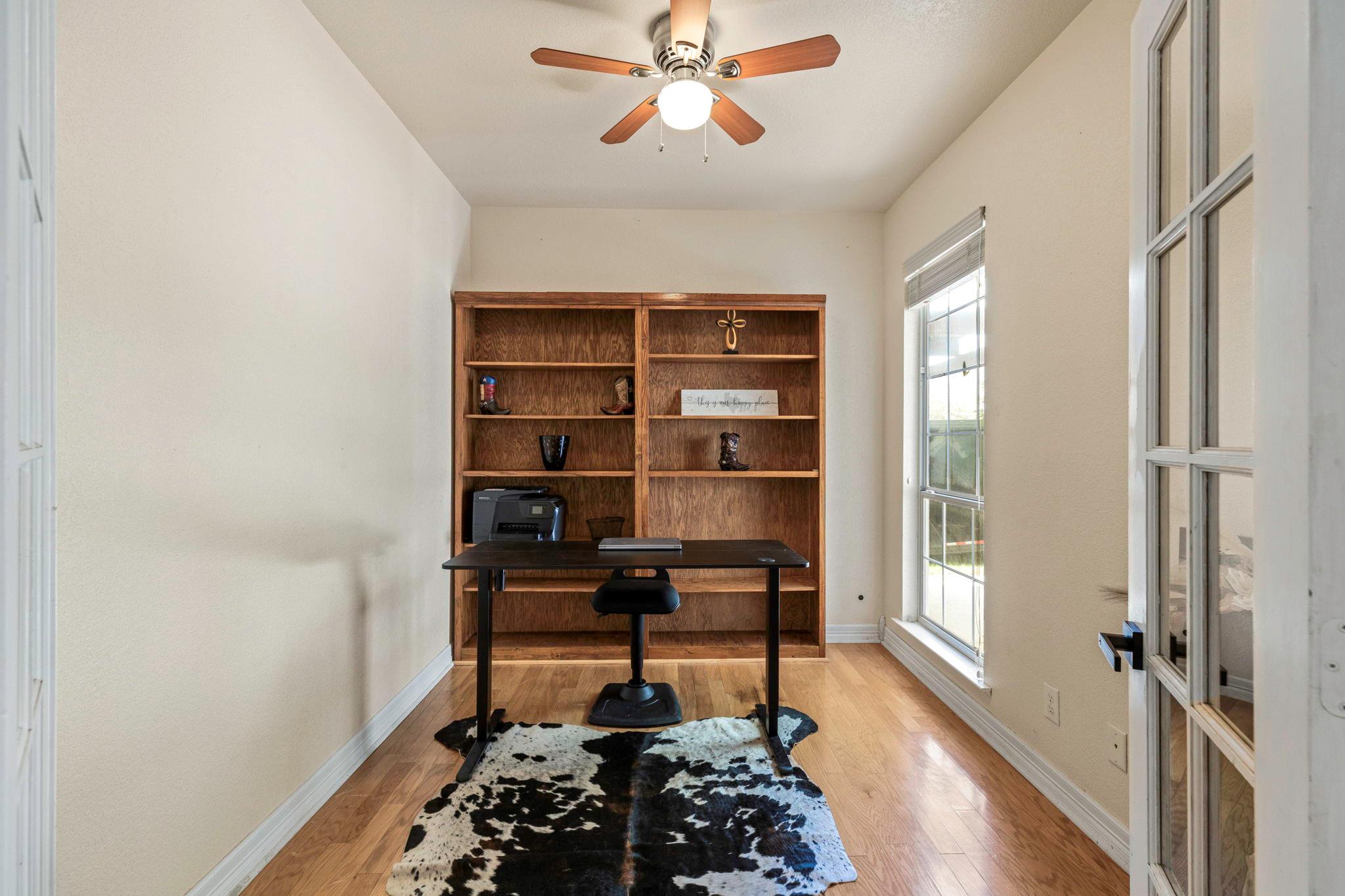 Image 6 of 40 For 771 Hillje Rd