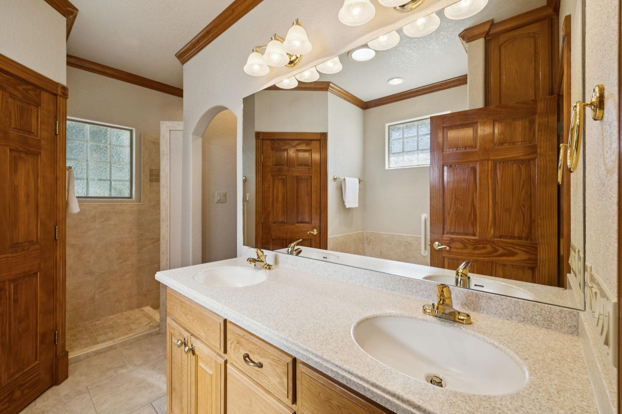 Image 28 of 34 For 85 Rio Colorado Dr