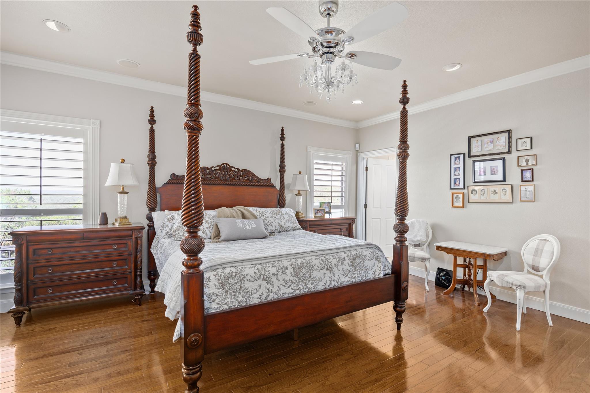 Image 16 of 39 For 125 Deer Haven Ln W