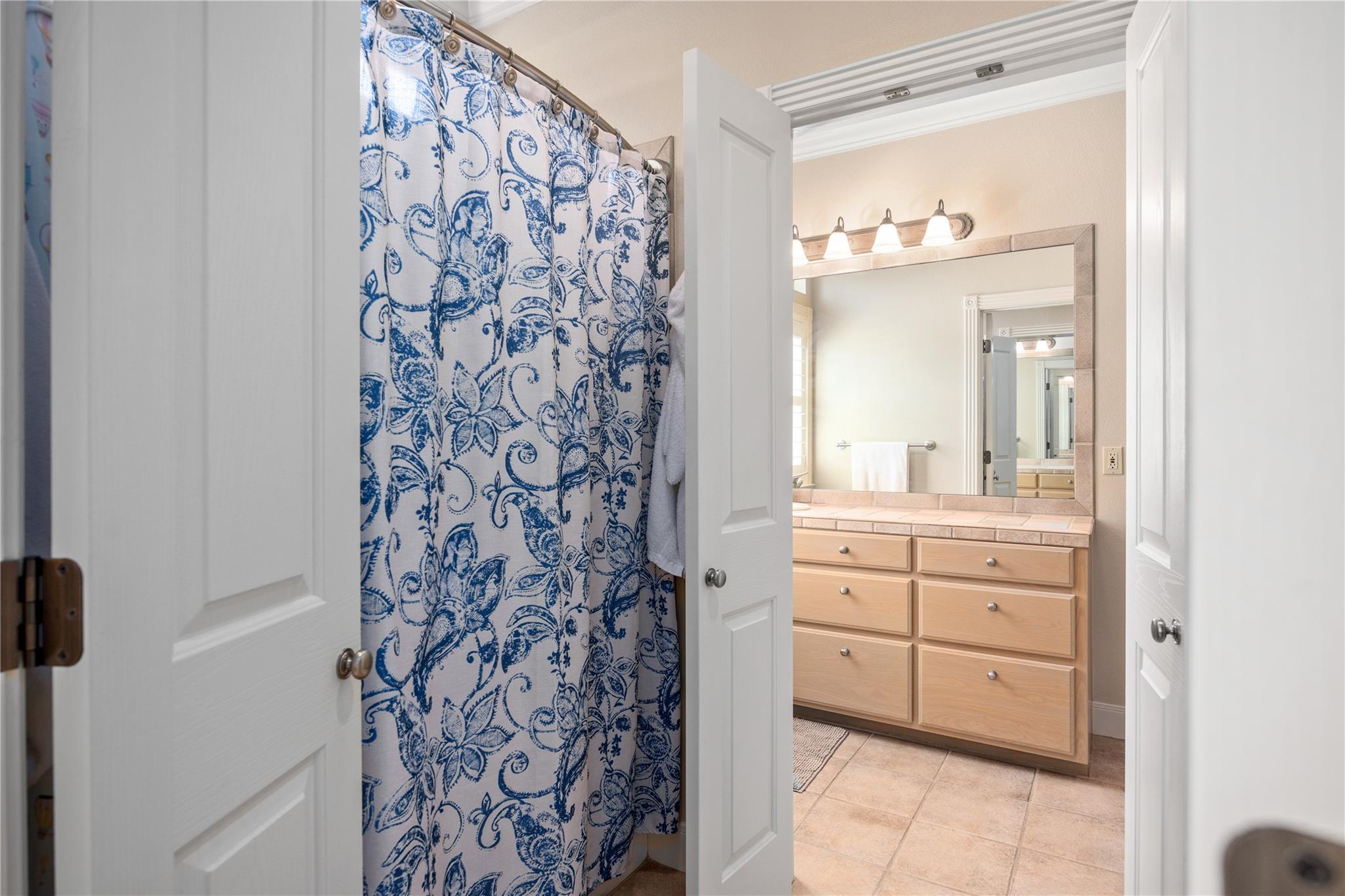 Image 20 of 39 For 125 Deer Haven Ln W