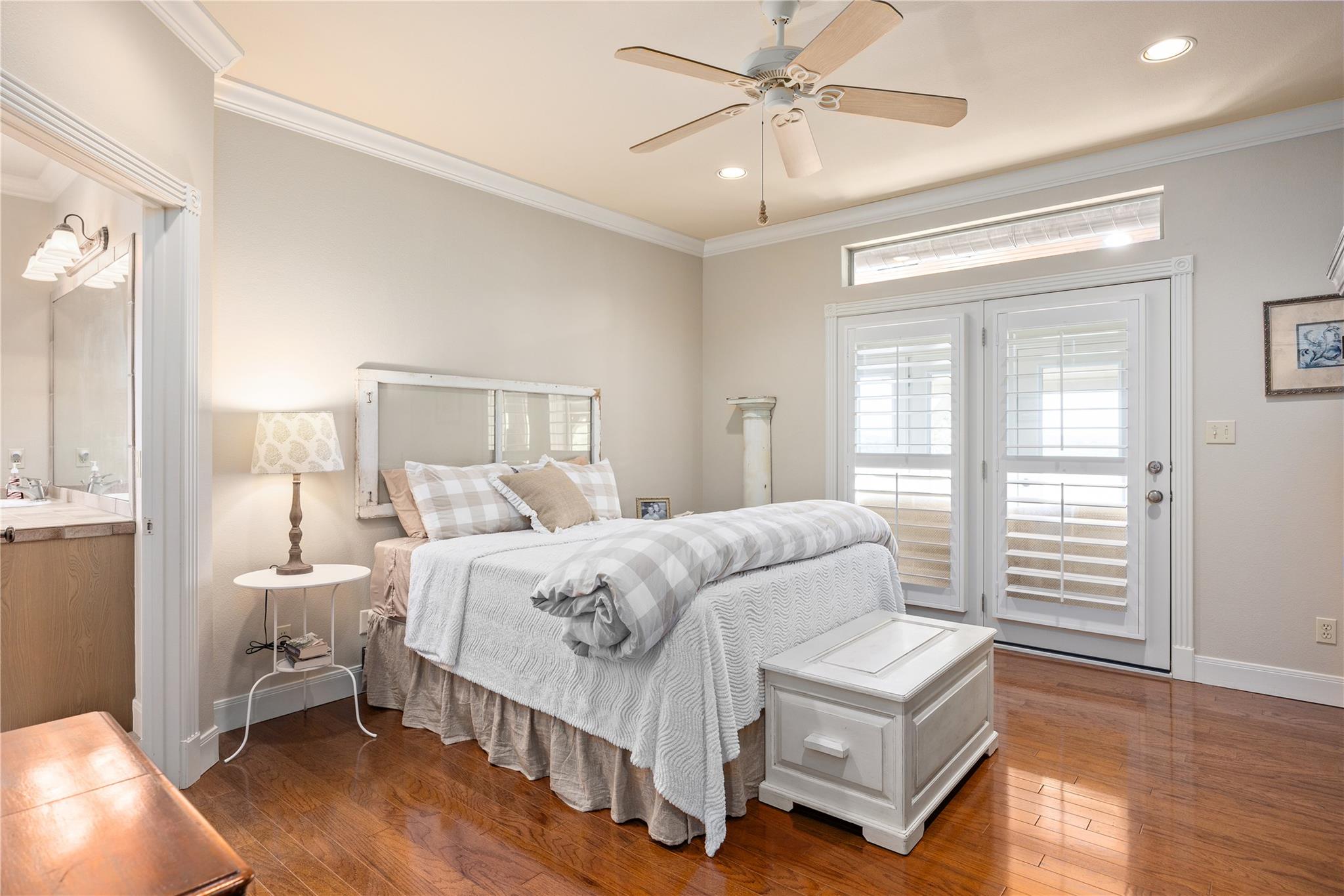 Image 21 of 39 For 125 Deer Haven Ln W