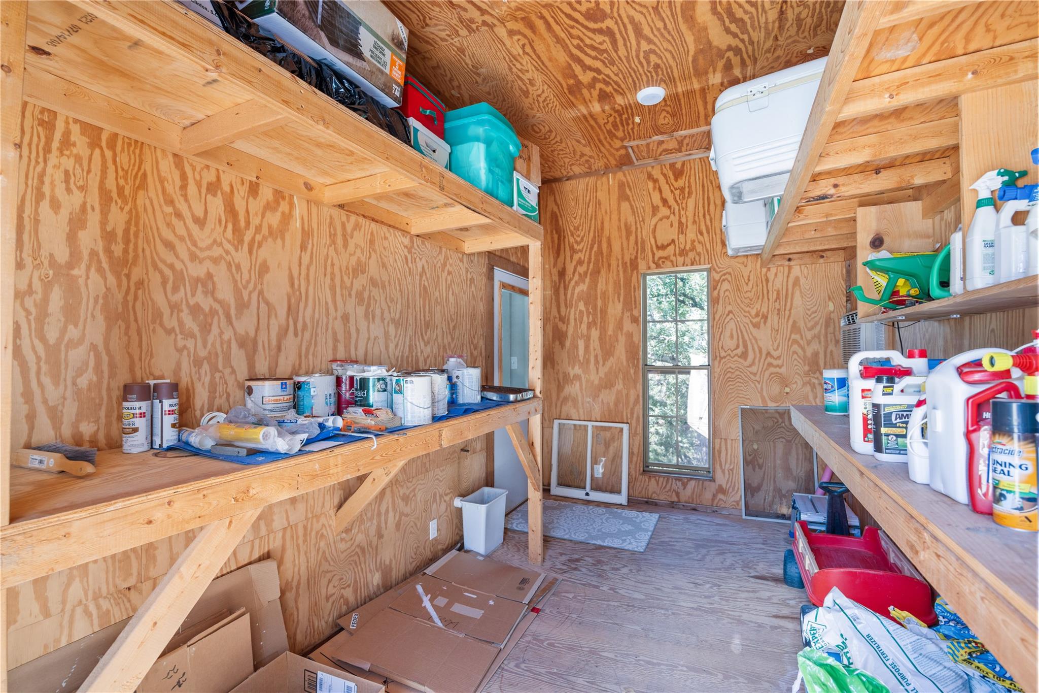 Image 34 of 39 For 125 Deer Haven Ln W