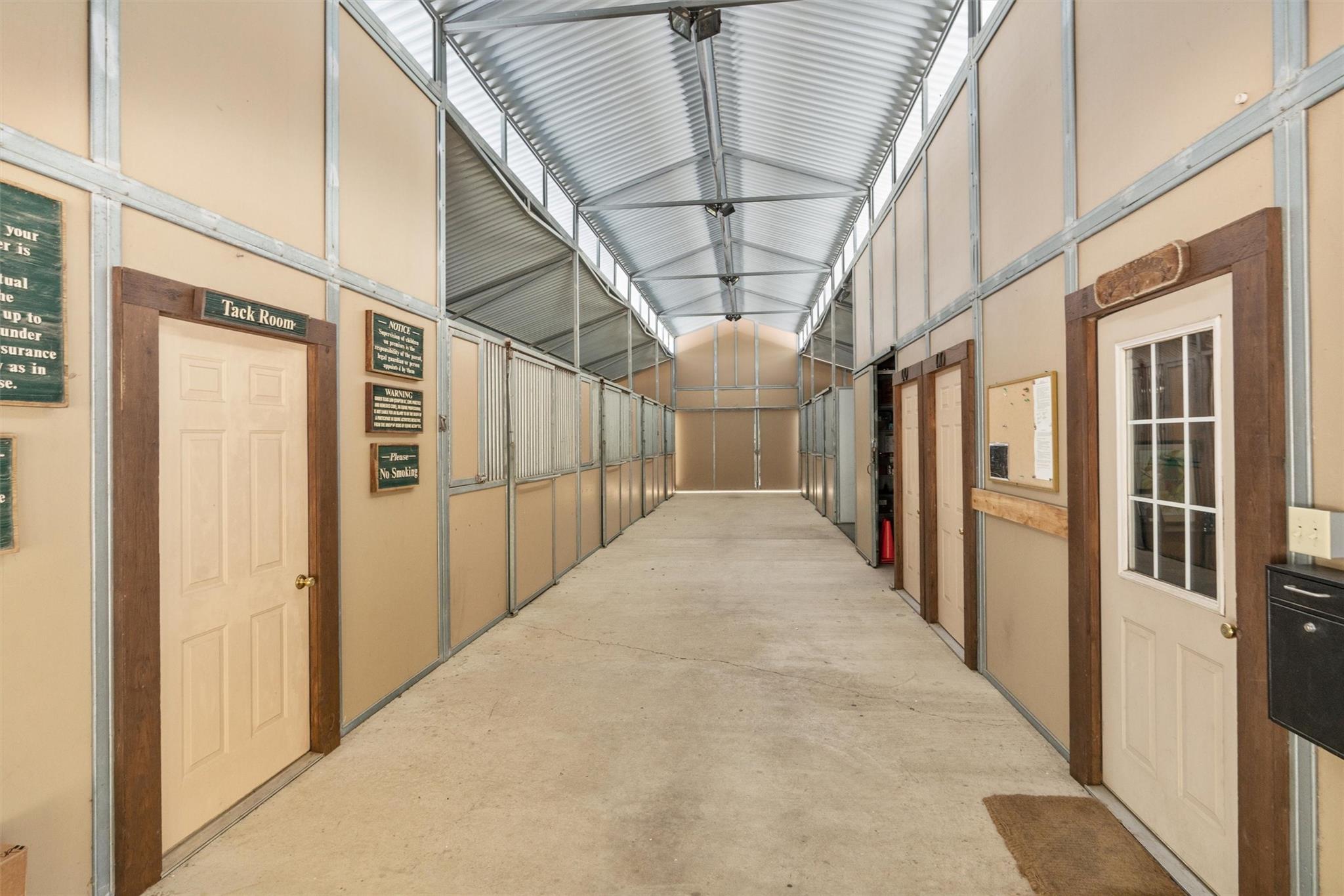 Image 35 of 40 For 235 Chestnut Xing