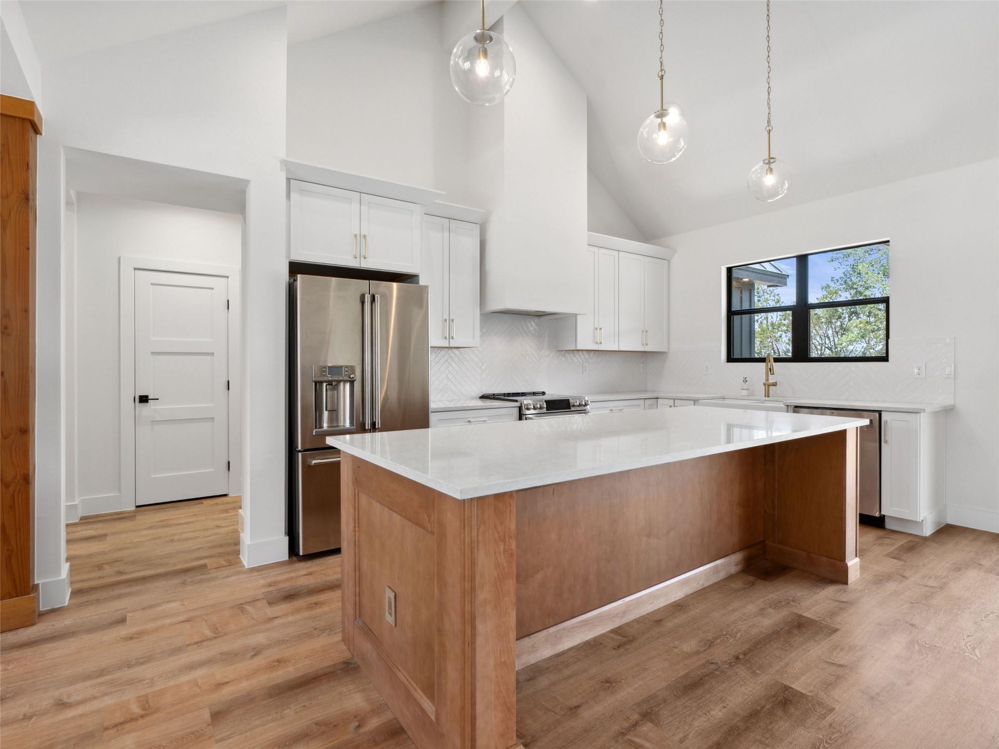 Image 10 of 40 For 148 Elm Cove Dr