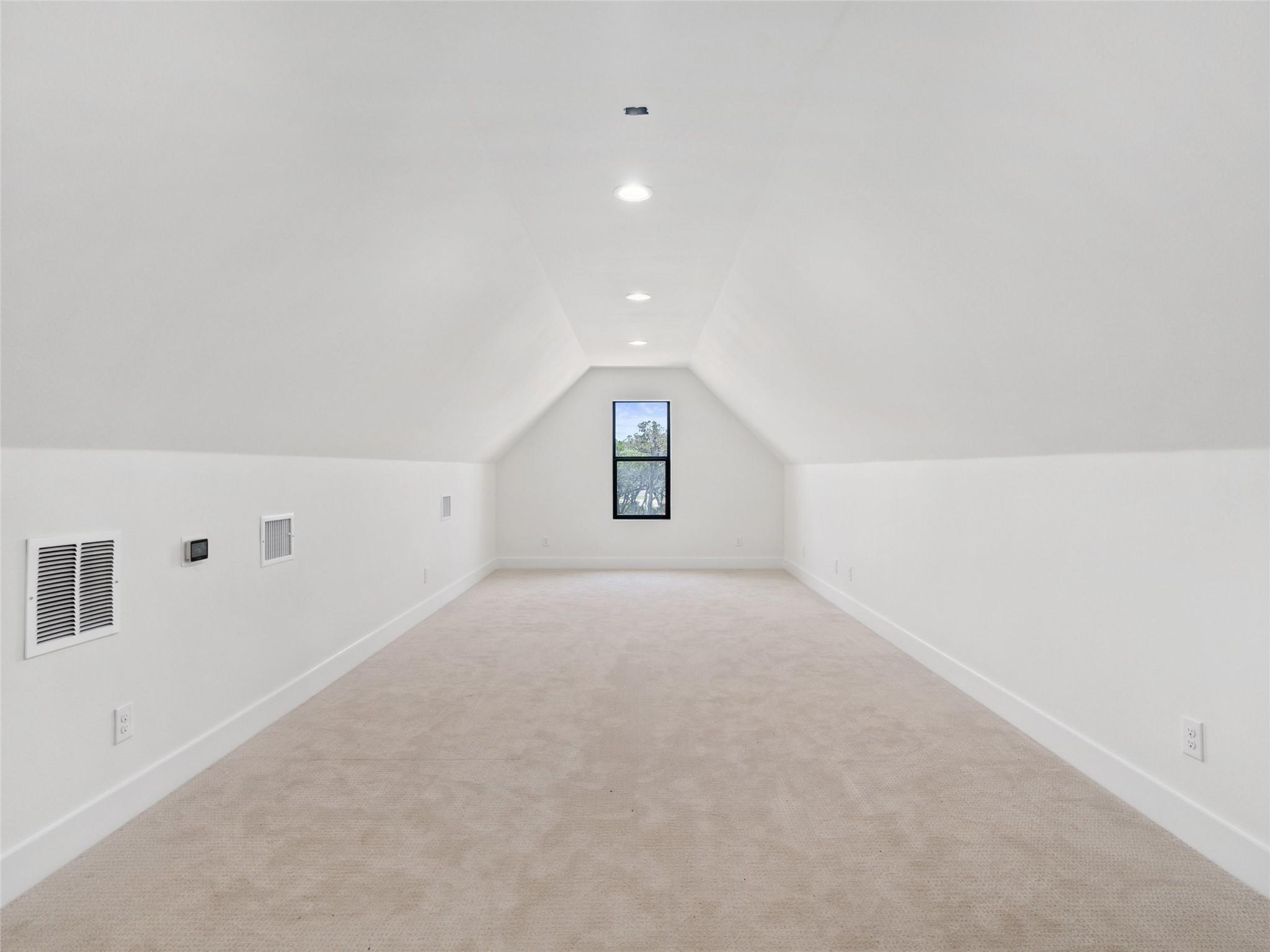 Image 30 of 40 For 148 Elm Cove Dr
