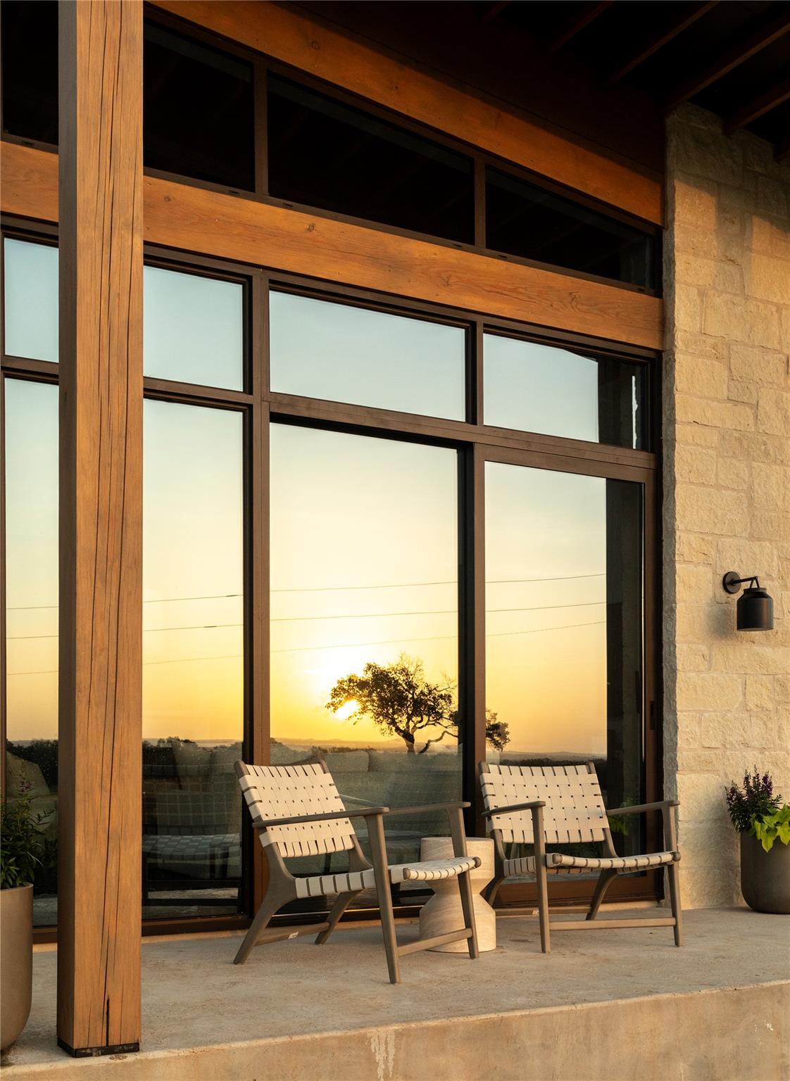 Image 18 of 38 For 9361 Us Highway 290 117