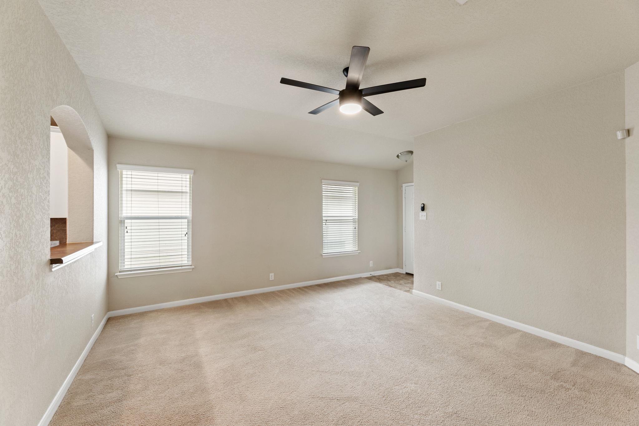 Image 7 of 32 For 582 Briggs Dr