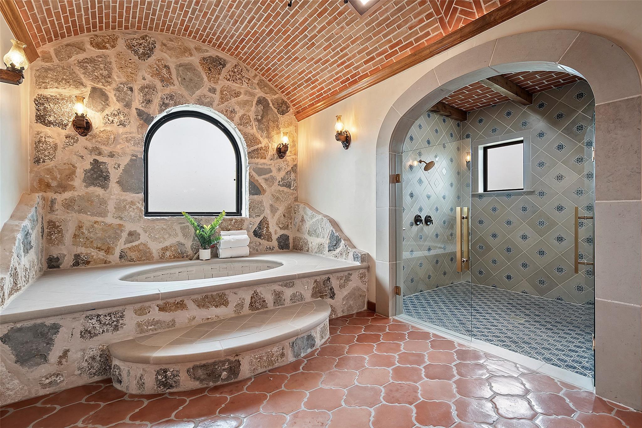 Image 20 of 40 For 108 Country Vista Ln