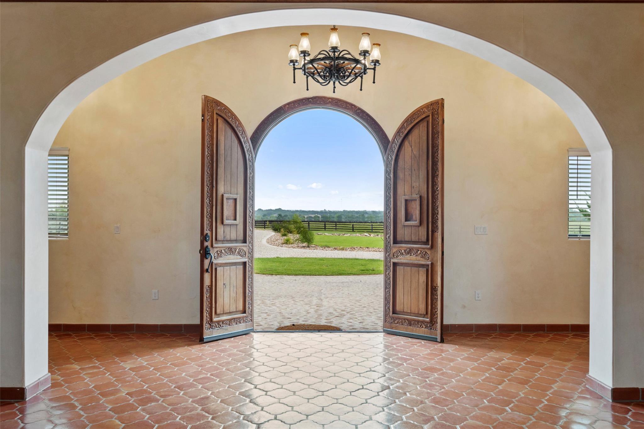 Image 5 of 40 For 108 Country Vista Ln