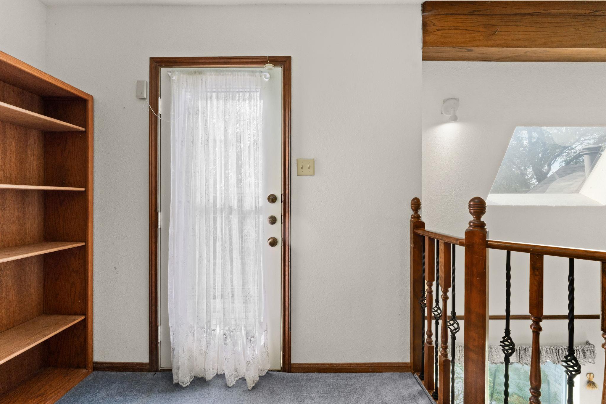 Image 21 of 39 For 1810 Freedom Ln