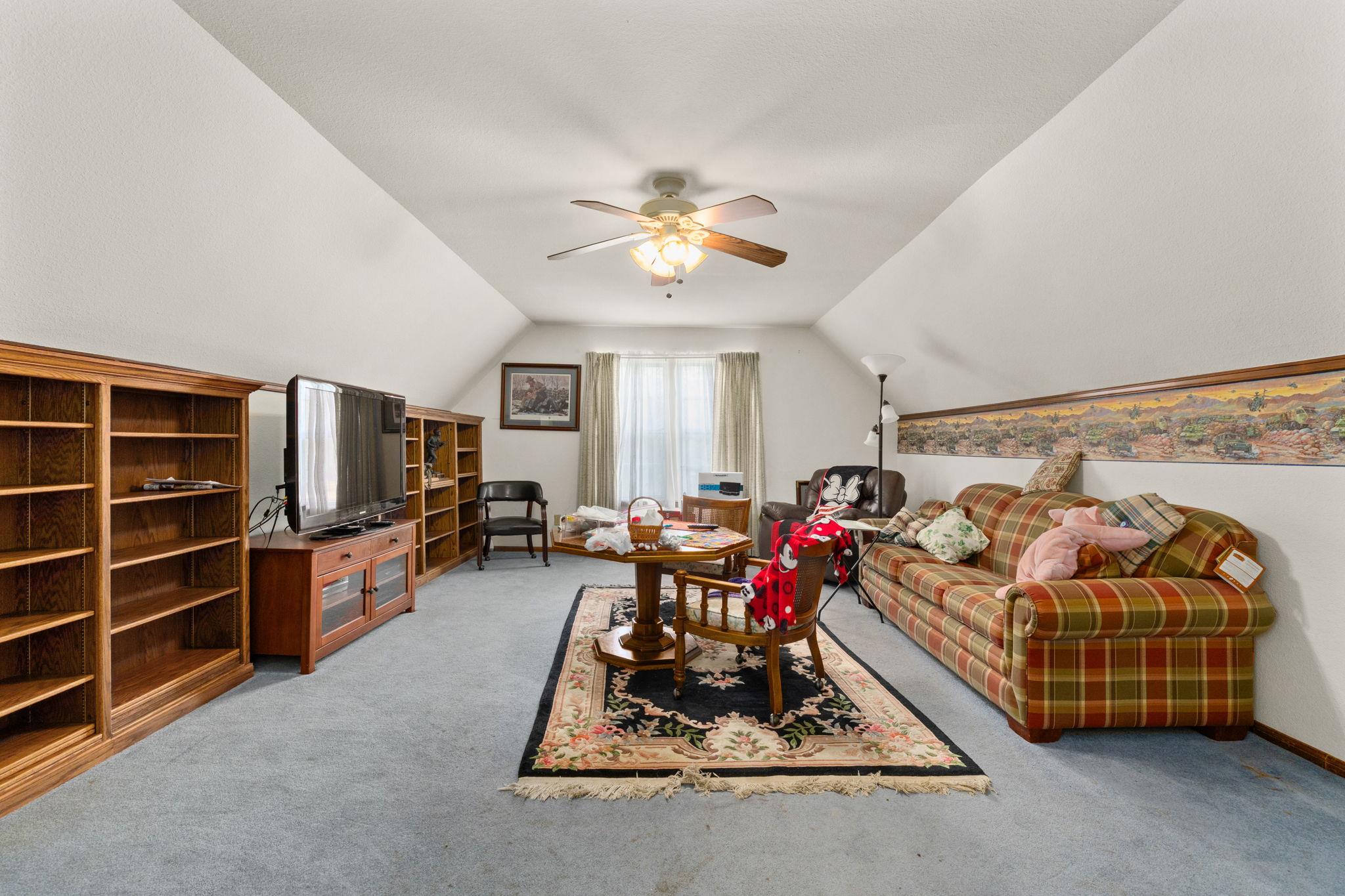 Image 24 of 39 For 1810 Freedom Ln