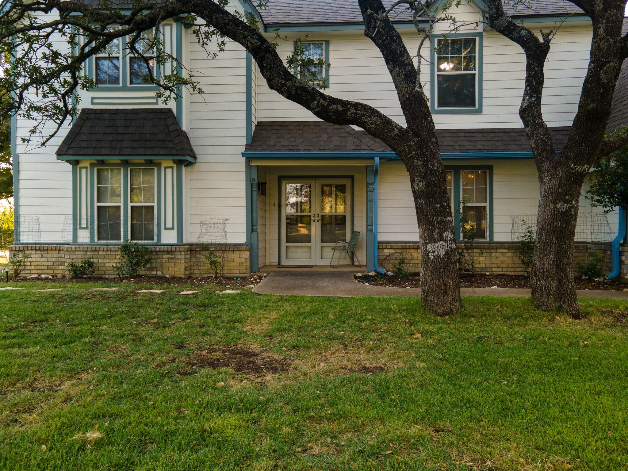 Image 3 of 39 For 1810 Freedom Ln